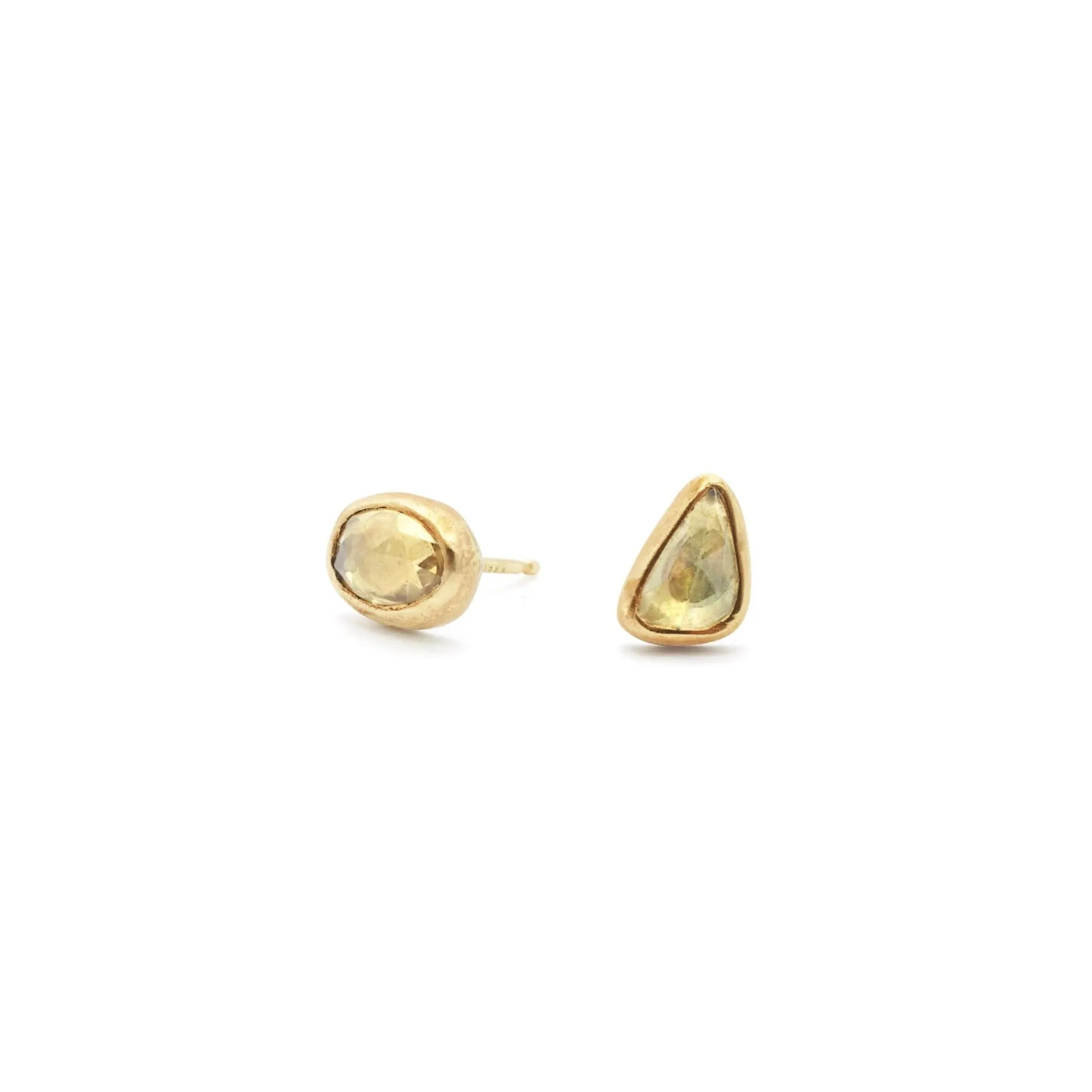 18K Smooth Freeform Studs in Yellow Sapphire