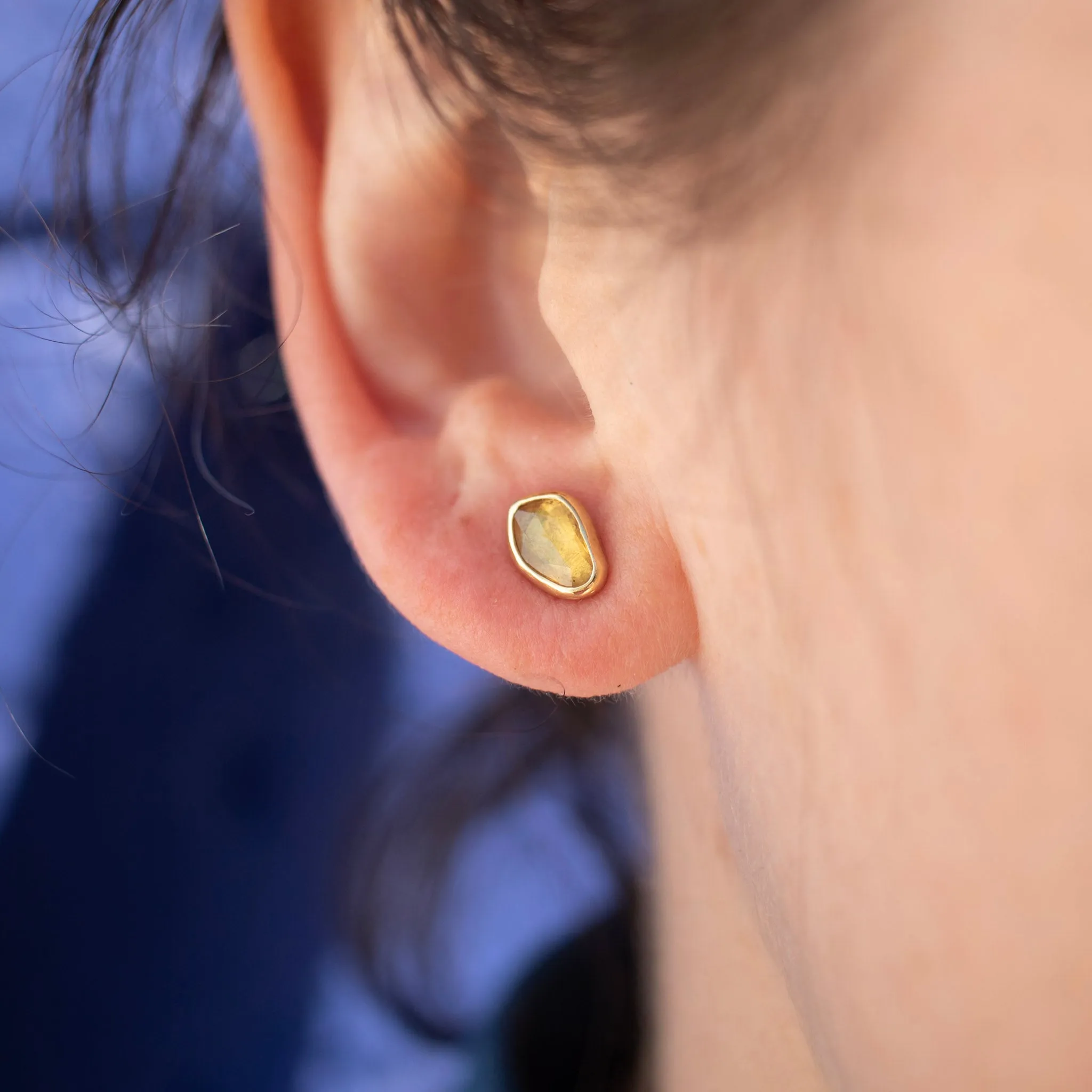 18K Smooth Freeform Studs in Yellow Sapphire