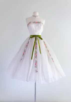 1950's Dream Embroidered Floral Strapless Party Dress / Waist 27