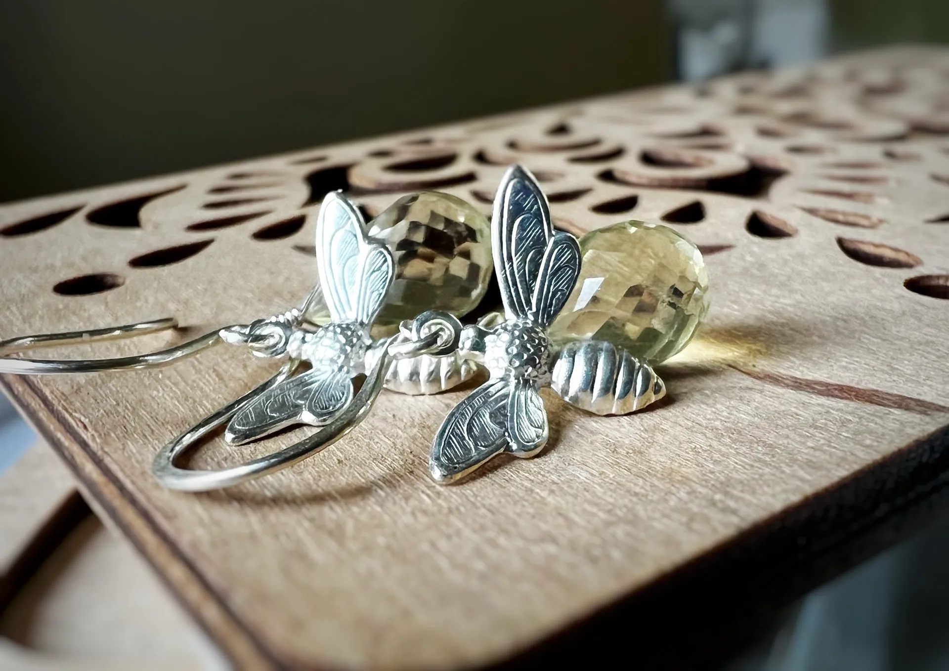 HoneyBead - Polinating the Lemon Tree Earrings