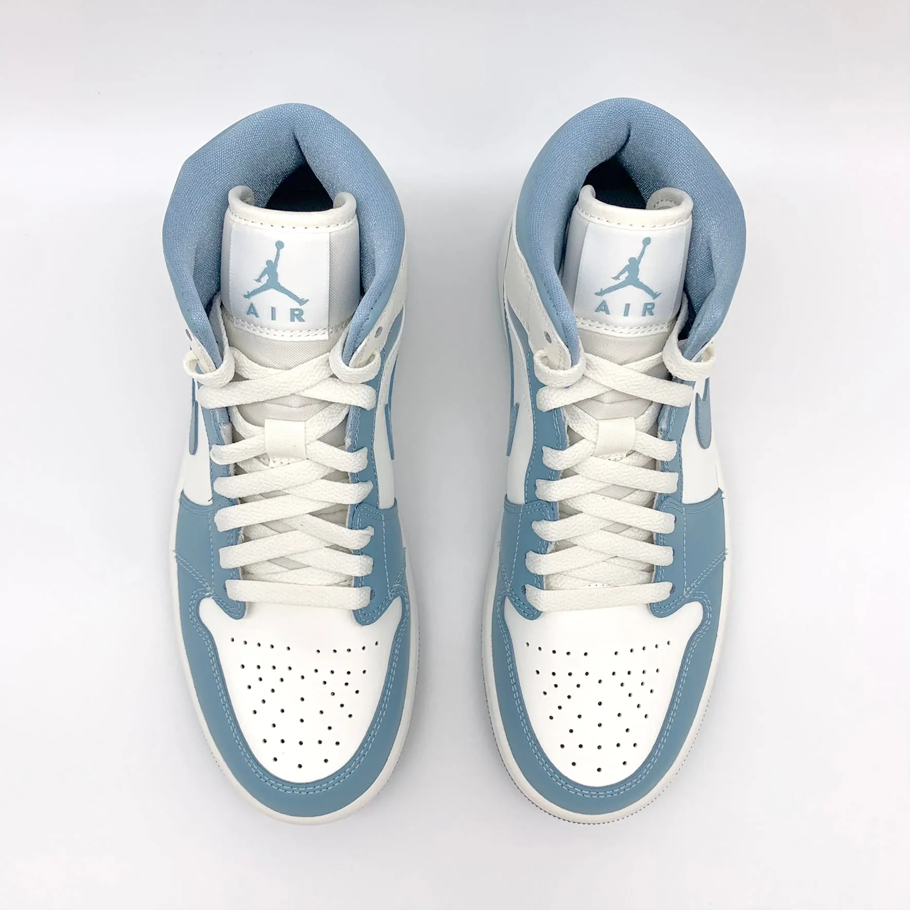 Jordan 1 Mid UNC