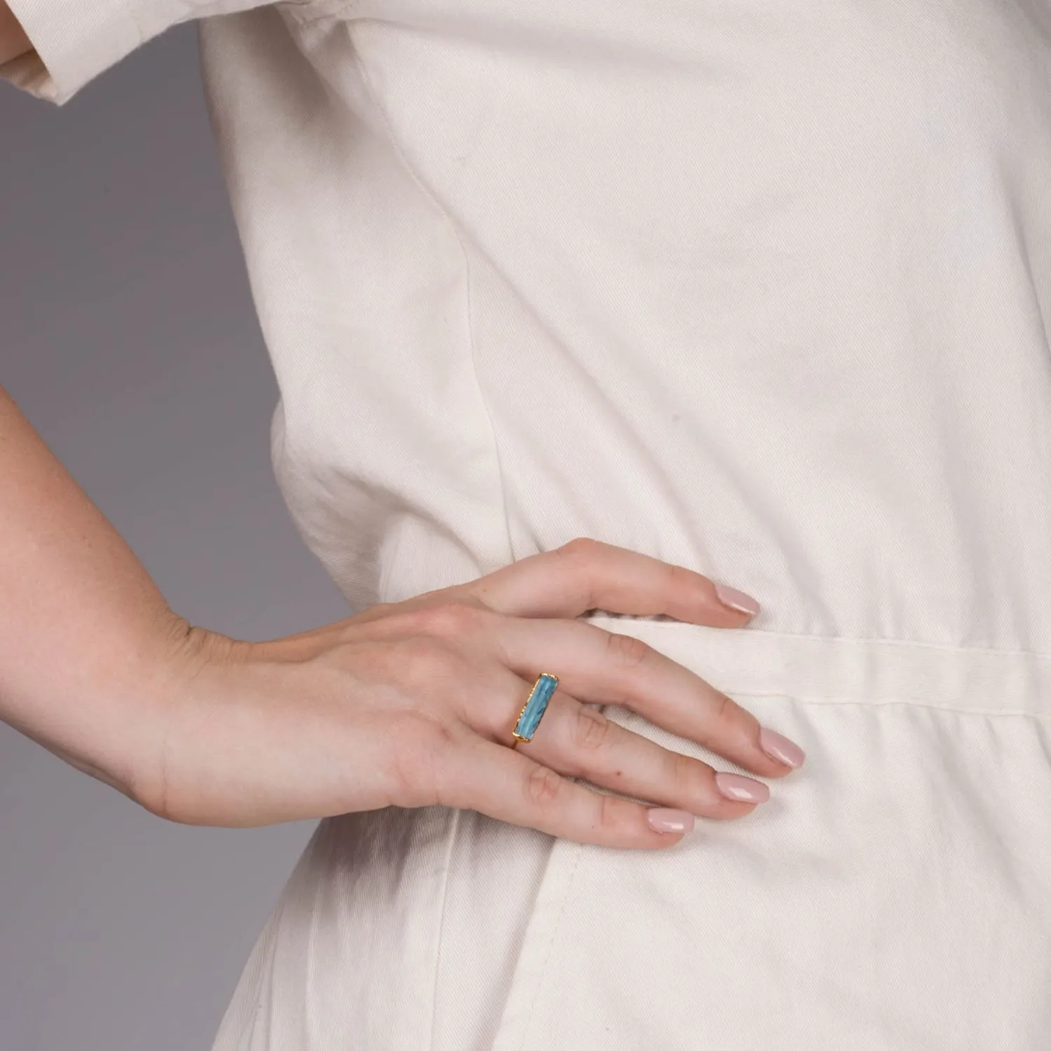 Raw Aquamarine Bar Ring in Yellow Gold