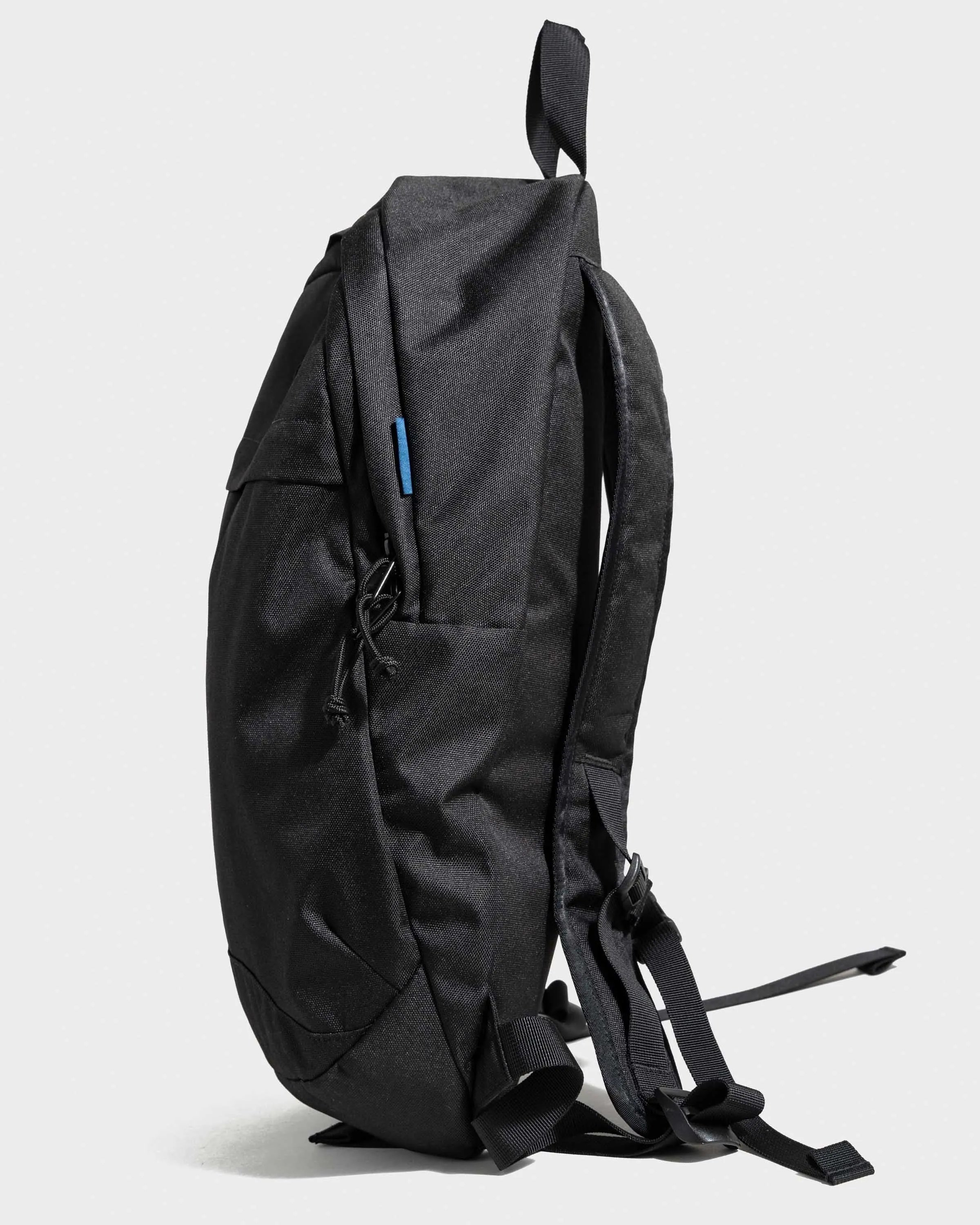 (R)evolution 15L Commuter Backpack