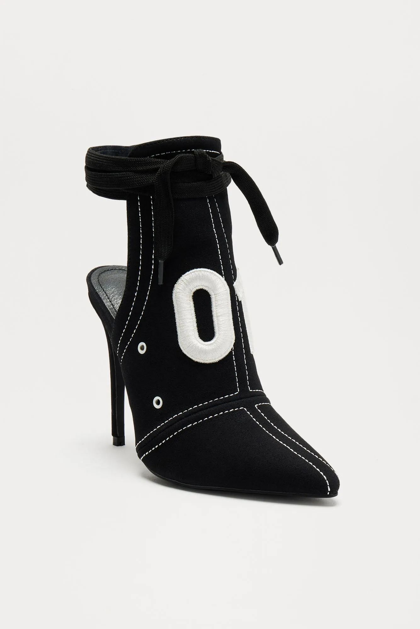 Team Captain Wrap Up Pumps - Black