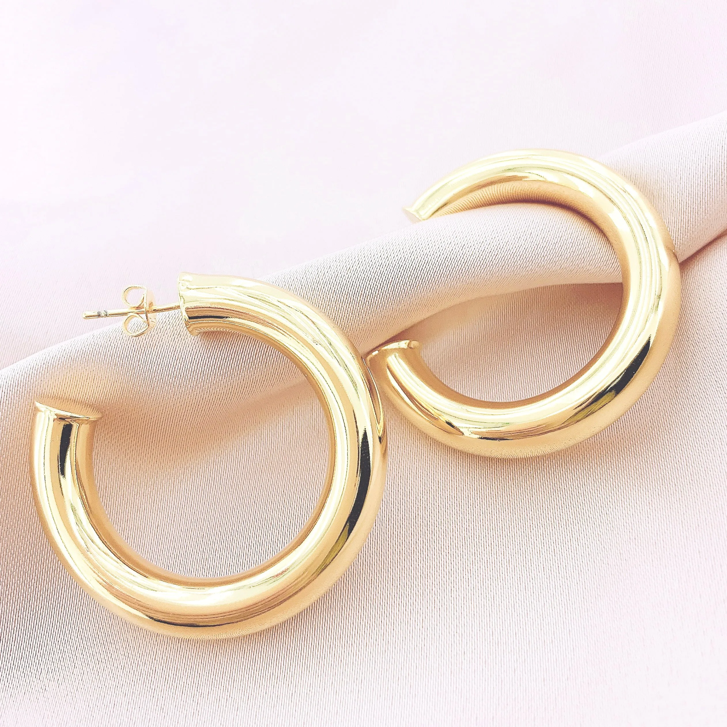 Women's Fashion Hollow Hoop Earring